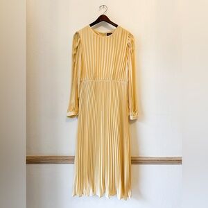 🌼 NWOT women’s flowy dress 🌼